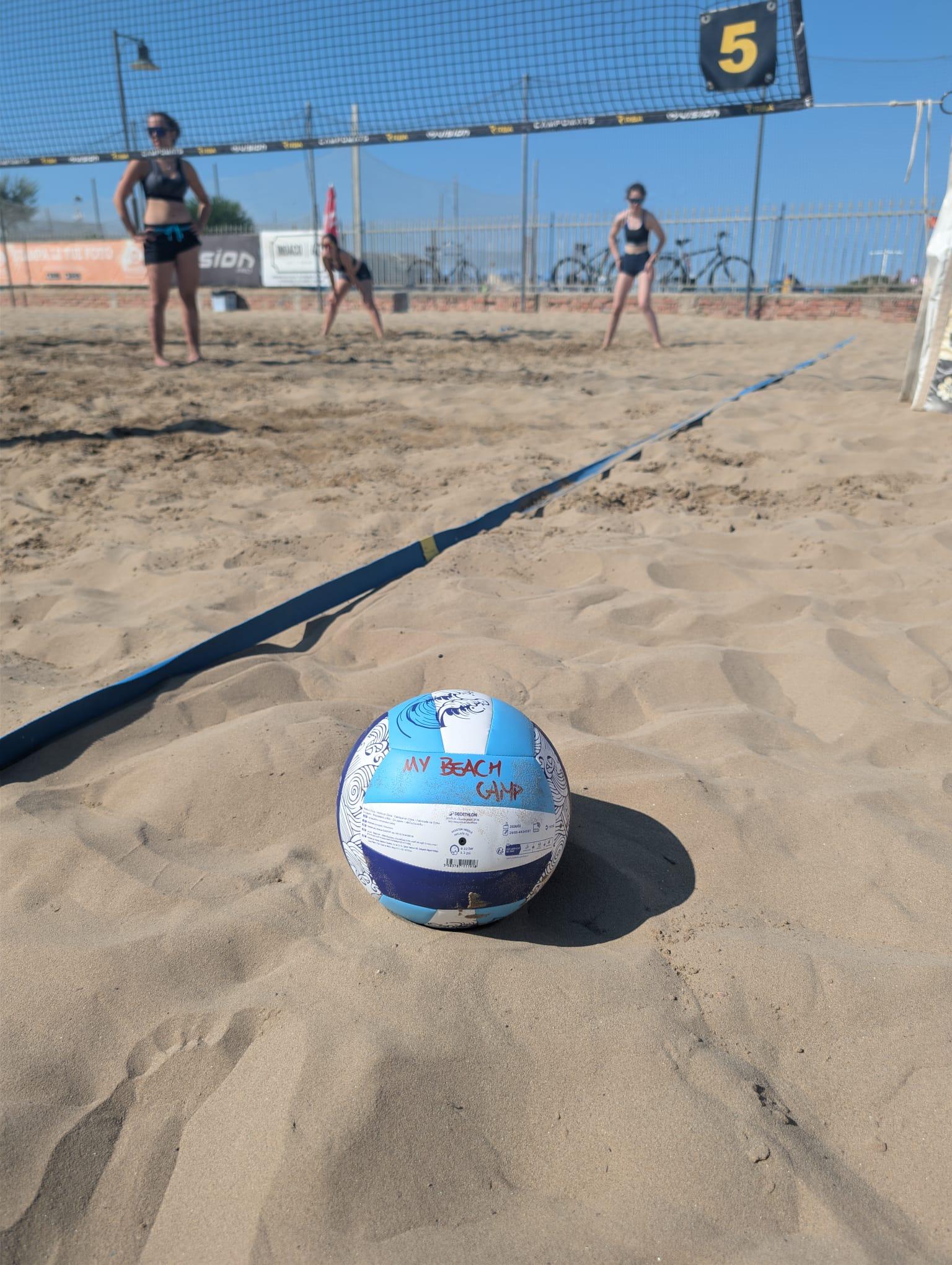 Bambini durante le attività del My Beach Camp